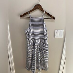 Banana Republic White and Navy Striped Garment